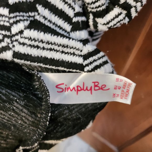 Simply be black and white pattern dress size 10 - Picture 5 of 5